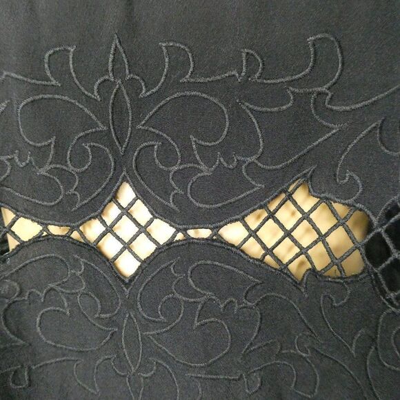 ASTR Silk Blend Sleeveless Blouse Sheer Panel Top Crochet Lace Black Open Back - Picture 4 of 10